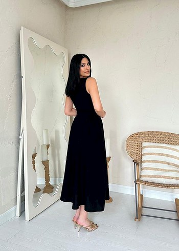 Siyah Uzun Kolluksuz Elbise - Görsel 4