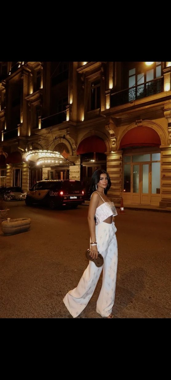 Çelik Desen Detaylı Beyaz Midi Kadın Kumaş Pantolon - Görsel 3