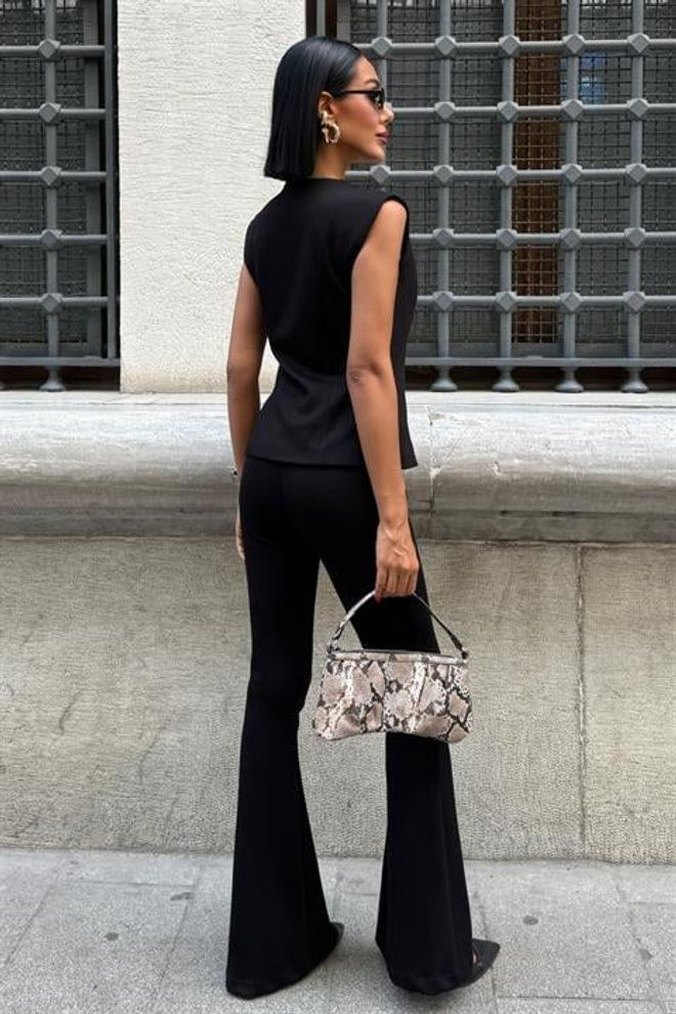 Düğmeli Siyah Kadın Takım Elbise - Görsel 4