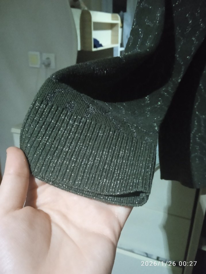 Kadın Gri V Yaka Triko Kazak Standart bedendir - Görsel 2