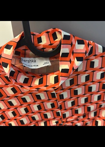 Bershka Desenli Büzgülü Crop - Görsel 2