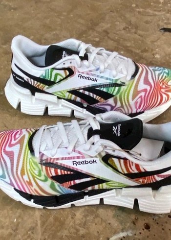 Reebok Spor Ayakkabı unisex orjinal sıfır 41 numara - Görsel 3