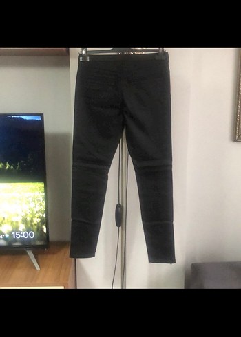 Siyah Fermuarlı Dar Kesim Kadın deri görünümlü Pantolon - Görsel 3