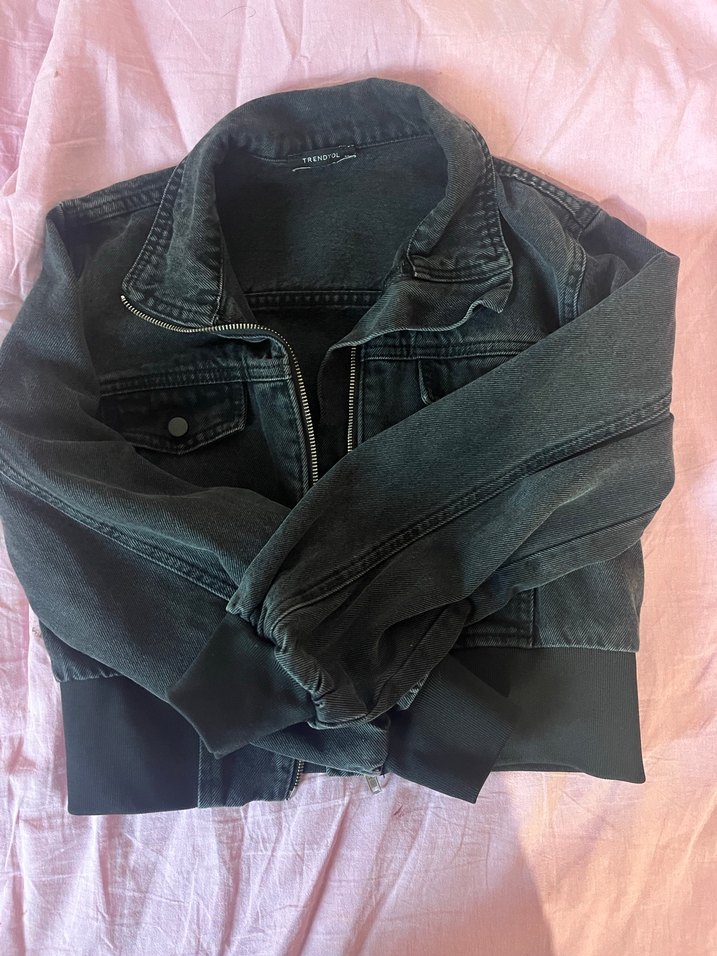 Siyah Fermuarlı Kadın Kot Ceket - Görsel 2