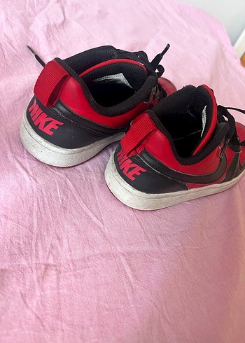 Kırmızı Siyah Bağcıklı Nike Spor Ayakkabı - Görsel 4