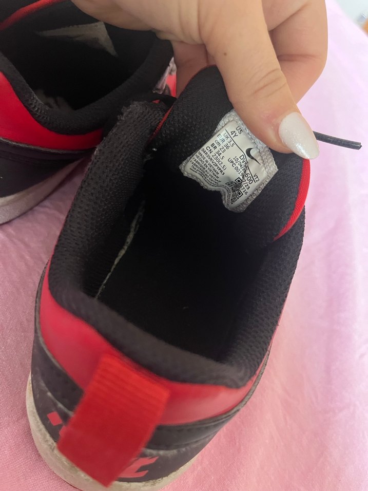 Kırmızı Siyah Bağcıklı Nike Spor Ayakkabı - Görsel 3