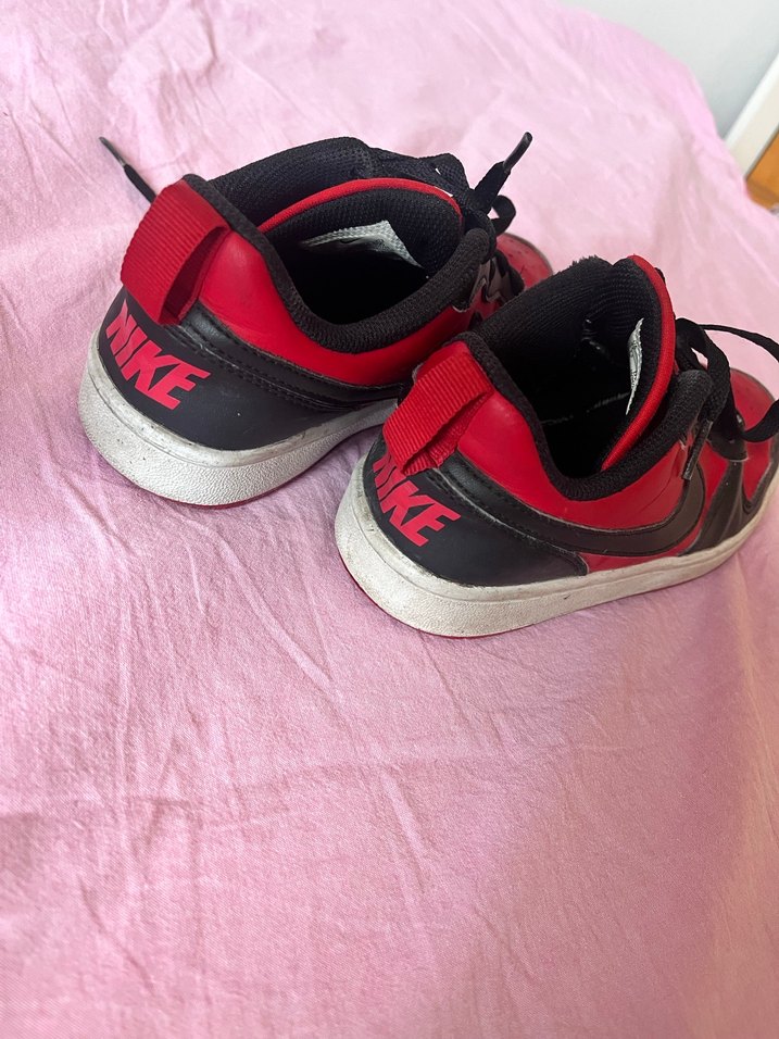 Kırmızı Siyah Bağcıklı Nike Spor Ayakkabı - Görsel 4