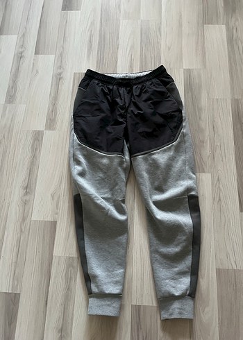 Nike Nadir Nike Tech