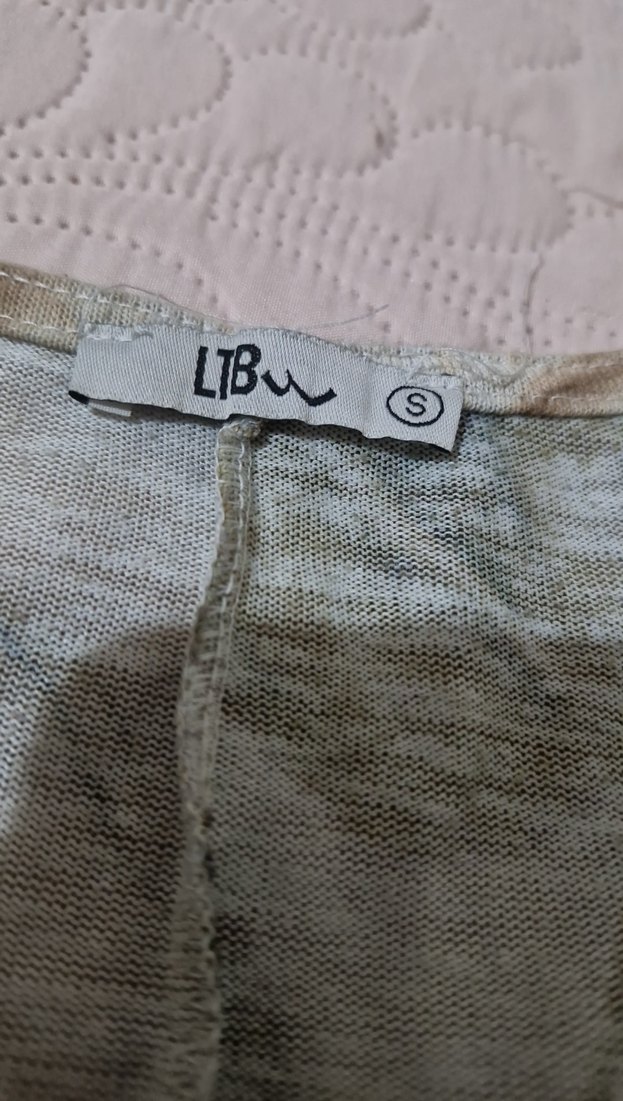 V Yaka Kısa Kollu Bohem Desenli  Bluz - Görsel 3