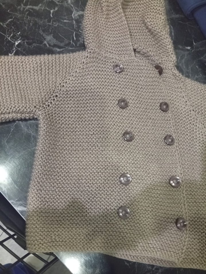 Kız Çocuk Gri Düğmeli Kapüşonlu Hırka - Görsel 5