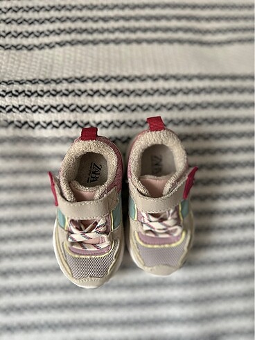 Zara Zara Bebek Spor Ayakkabı 19 Numara