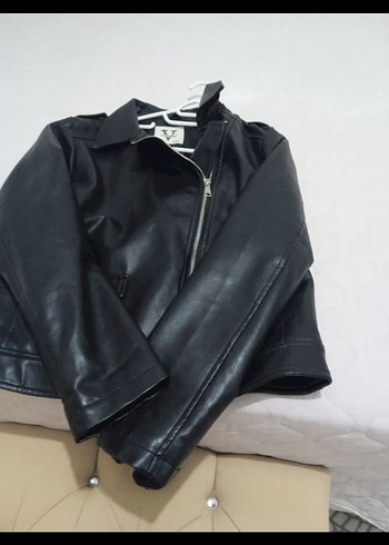 Siyah Deri Biker Ceket sayılı giyildi bana büyük geldi - Görsel 3