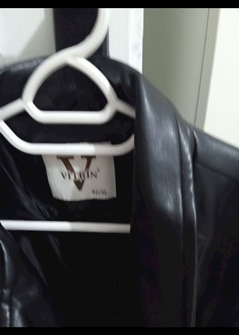 Siyah Deri Biker Ceket sayılı giyildi bana büyük geldi - Görsel 4