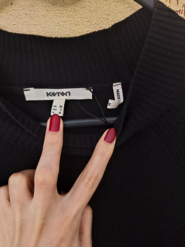 Siyah Uzun Kollu Yüksek Yakalı Triko Elbise - Görsel 3