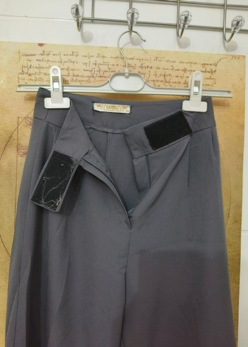 Gri Kadın Cirt Cirtli Kumaş Pantolon - Görsel 3