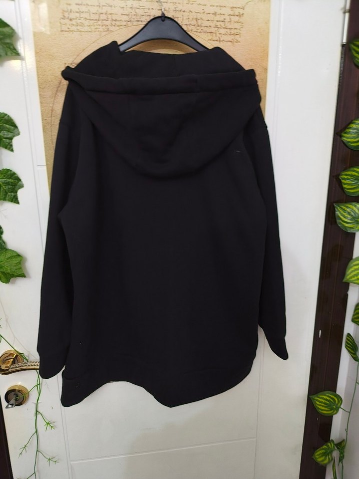 Siyah Kapüşonlu Fermuarlı Midi Kadın Hırka - Görsel 2