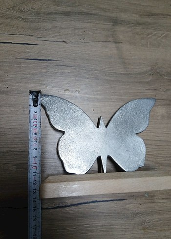 Ahşap Tabanlı Gri Kelebek Figür - Görsel 2