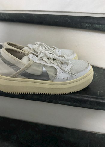 Nike spor ayakkabı 40 numara Düz Tabanlı Rahat Tasarım - Görsel 2