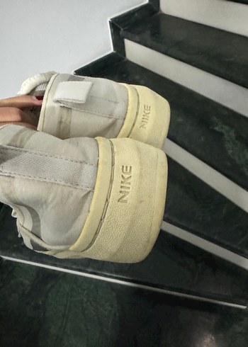 Nike spor ayakkabı 40 numara Düz Tabanlı Rahat Tasarım - Görsel 4