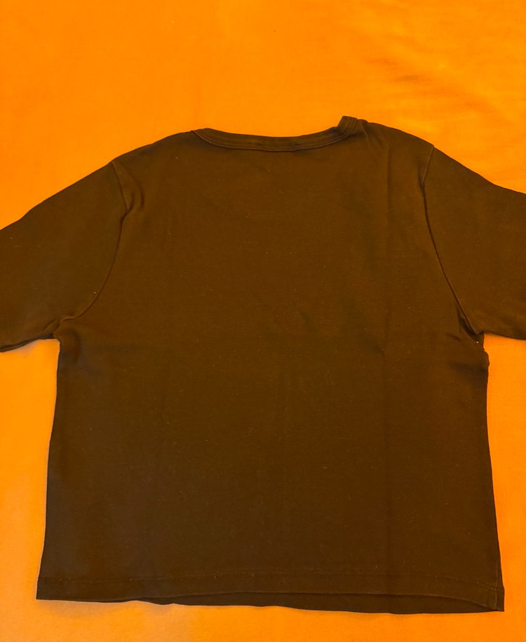 Siyah Baskılı Kadın Tişört - Görsel 2