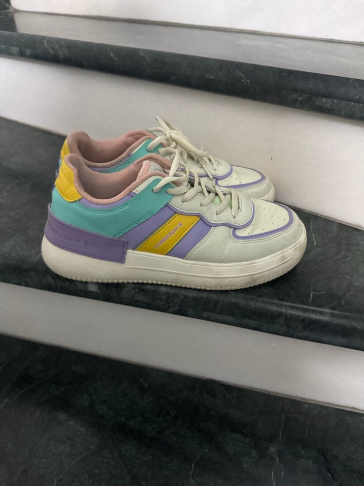 Renkli Kadın Spor Ayakkabısı Pastel Tonlarda - Görsel 2