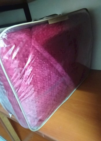 Bordo Desenli Yumuşak Welsoft Yorgan - Görsel 3