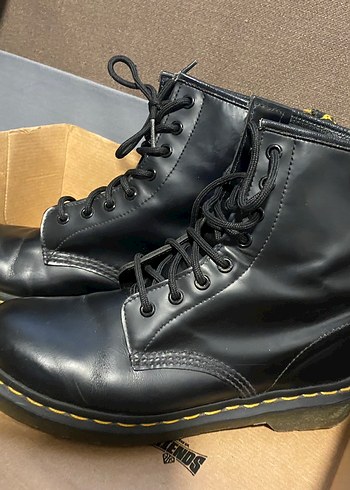 Dr. Martens 39