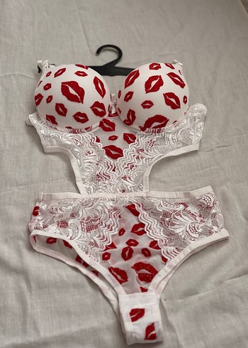 Beyaz Desenli Mini Sütyen ve Külot Takımı - Görsel 2