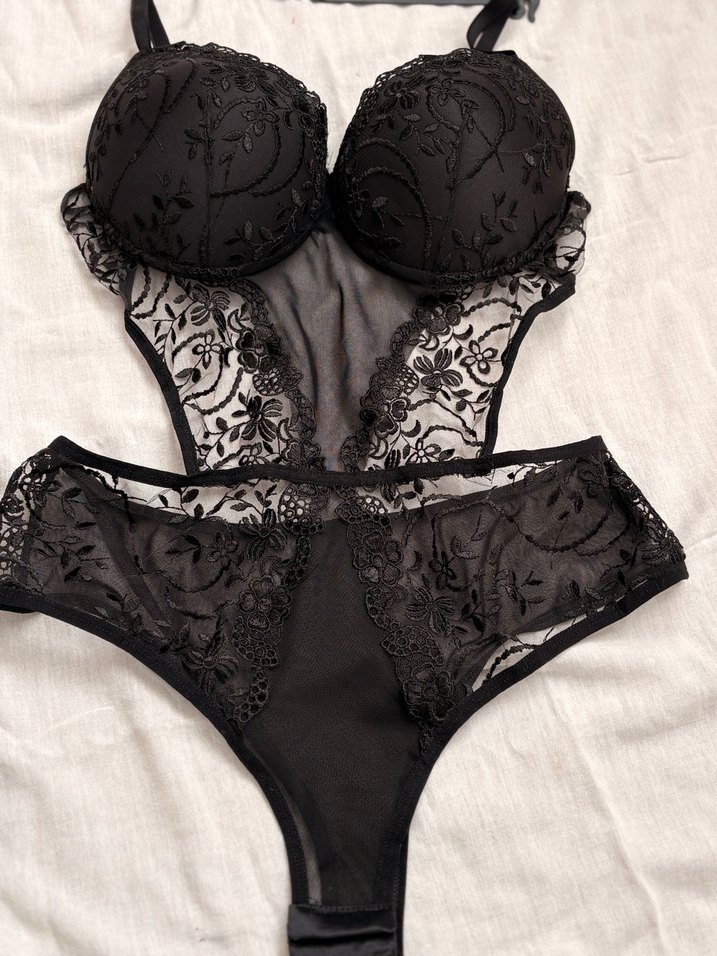 Nakışlı Siyah Gotik Sütyen Takımı - Görsel 3