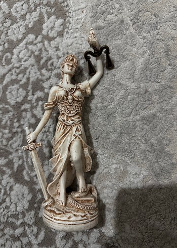 Adalet Tanrıçası Heykeli Beyaz Gri Figür - Görsel 2