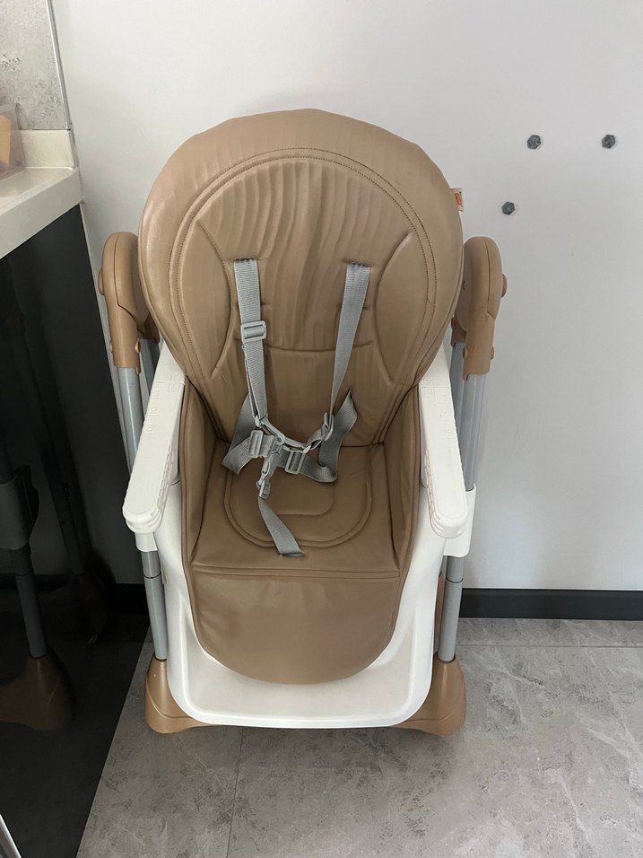 Kahverengi ve Gri Bebek Mama Sandalyesi - Görsel 2