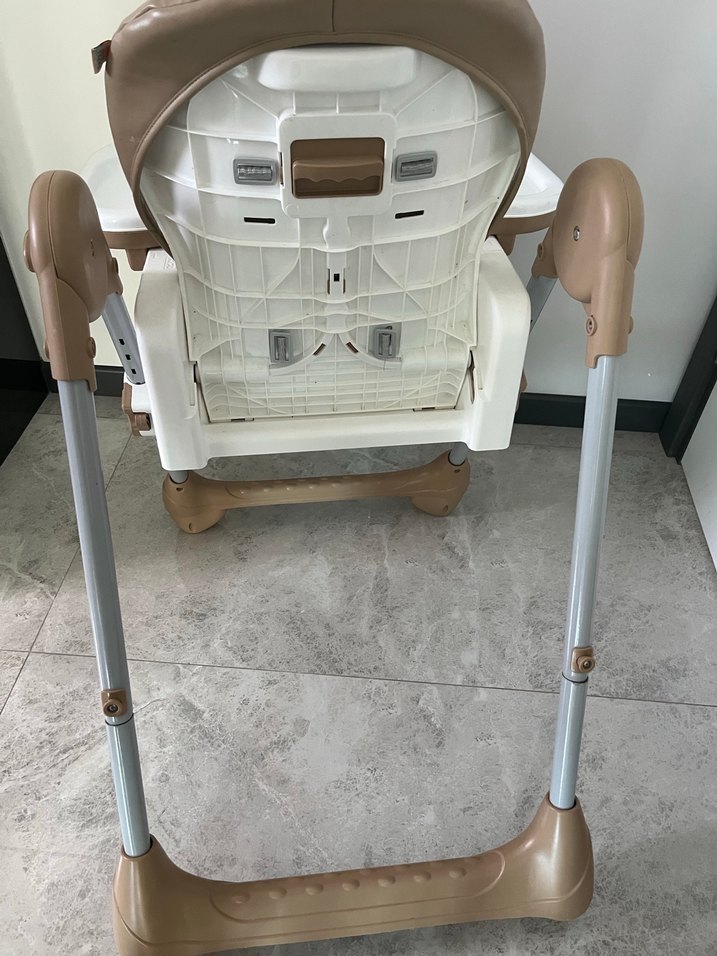 Kahverengi ve Gri Bebek Mama Sandalyesi - Görsel 4