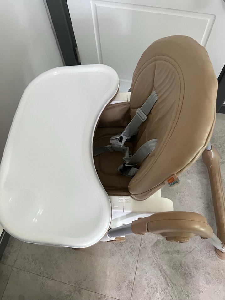 Kahverengi ve Gri Bebek Mama Sandalyesi - Görsel 3