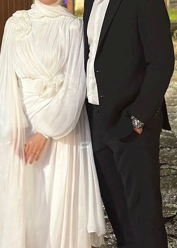 Uzun Kollu Beyaz Düz Kesim Gelinlik - Görsel 3