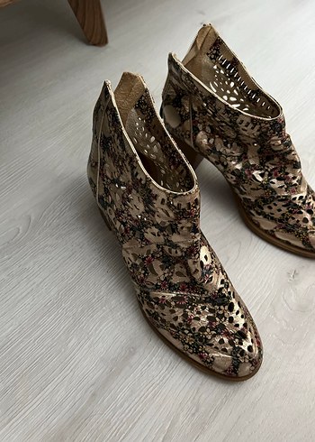 Mamamia marka Payetli Yılan Desenli Kadın Dolgu Topuk Bot - Görsel 7