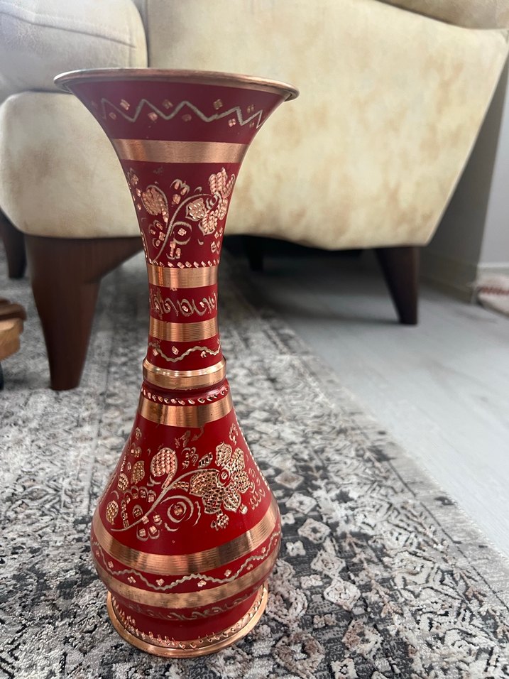 Kırmızı Altın Detaylı Bakır Dekoratif Vazo - Görsel 2