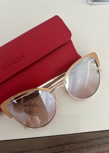 Guess marka Kadın Gözlüğü - Görsel 2