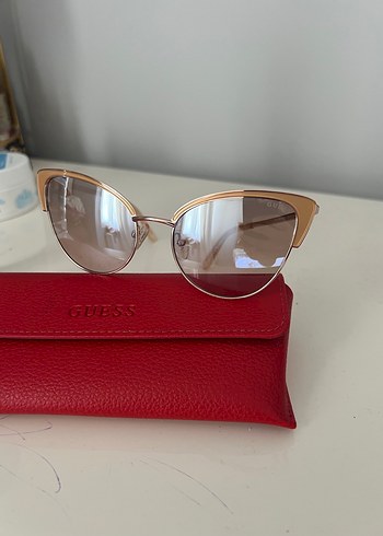 Guess marka Kadın Gözlüğü - Görsel 3