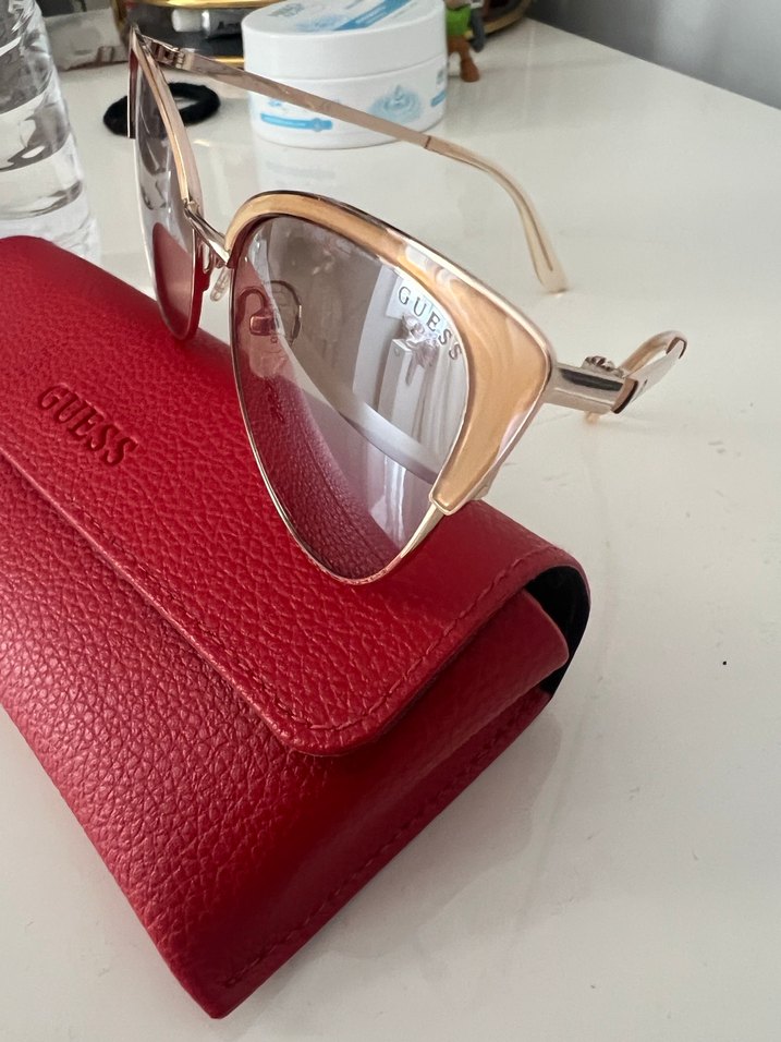 Guess marka Kadın Gözlüğü - Görsel 5