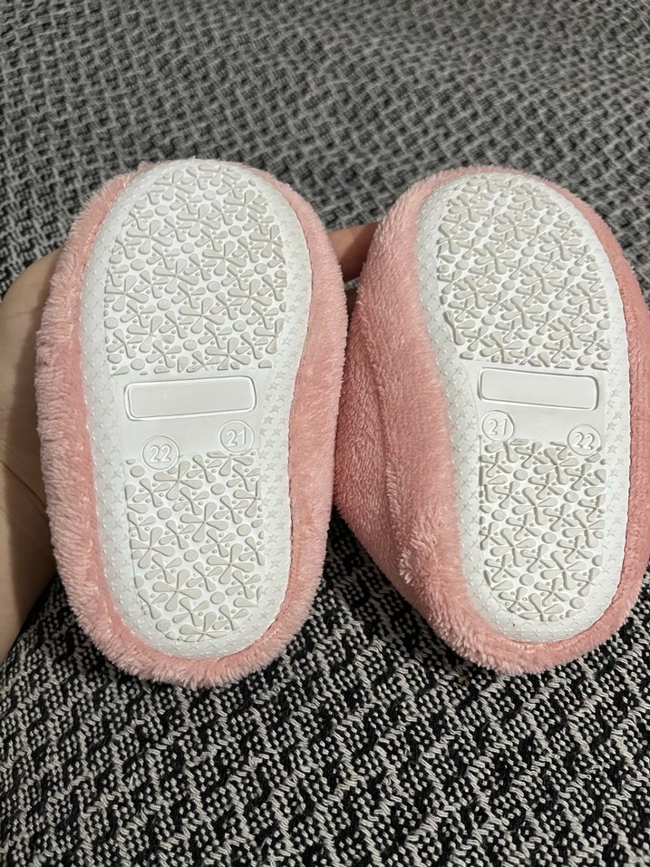 Nakışlı Kalp Desenli Kız Çocuk Ev Terliği - Görsel 3