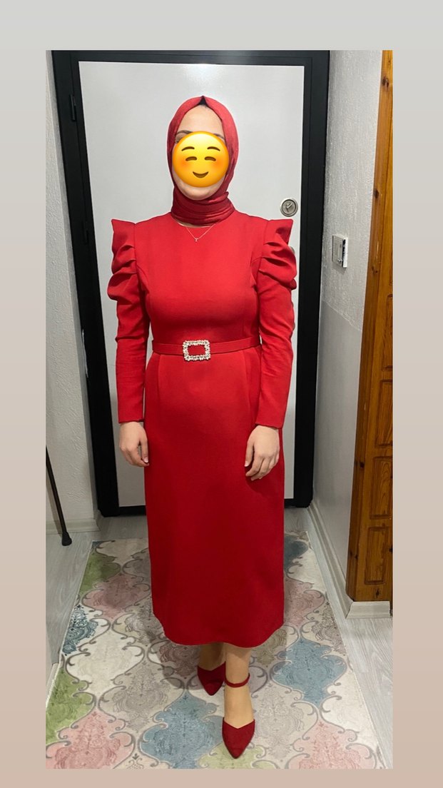 Kemerli Kırmızı Uzun Kol Tesettür Elbise - Görsel 2