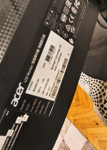 Kırmızı Acer Dizüstü Bilgisayar - Görsel 2