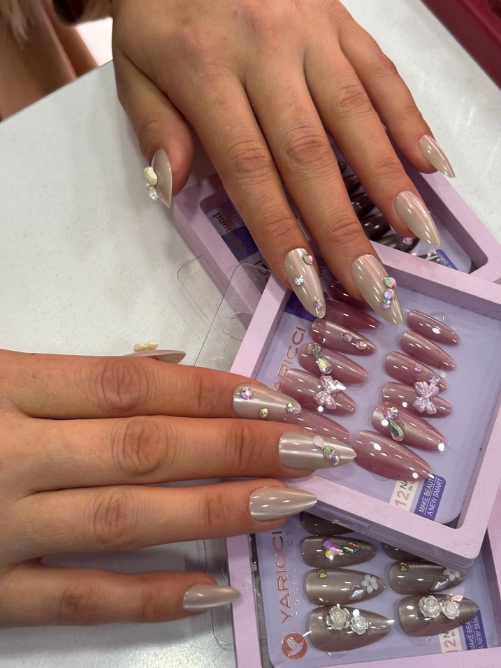 Bej Pastel Tırnak Süslemeleri - Görsel 2