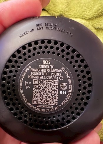 MAC Koyu Ten Rengi Pudra - Görsel 3