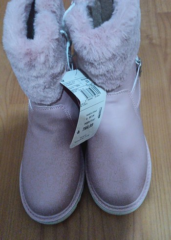 Pembe Kürklü Kız Botu - Görsel 3