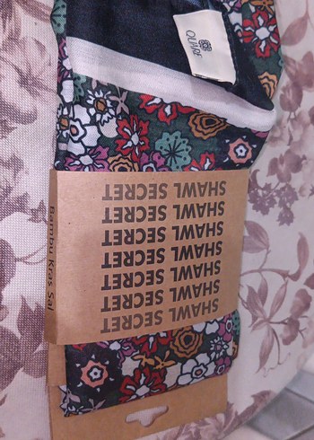 Çiçek Desenli Çok Renkli Bambu Kraş Şal - Görsel 2