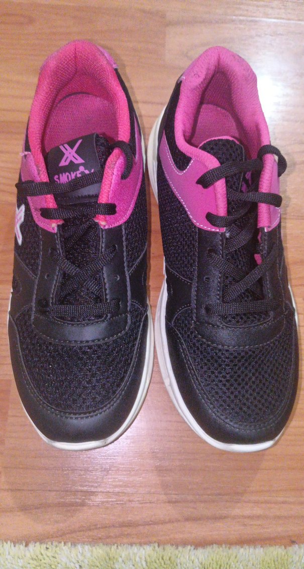 Pembe Detaylı Siyah Kadın Spor Ayakkabı - Görsel 2