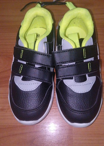 Erkek Çocuk Siyah Renkli Spor Ayakkabı - Görsel 2