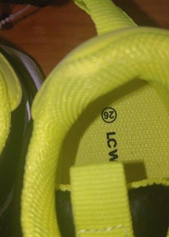 Erkek Çocuk Siyah Renkli Spor Ayakkabı - Görsel 4