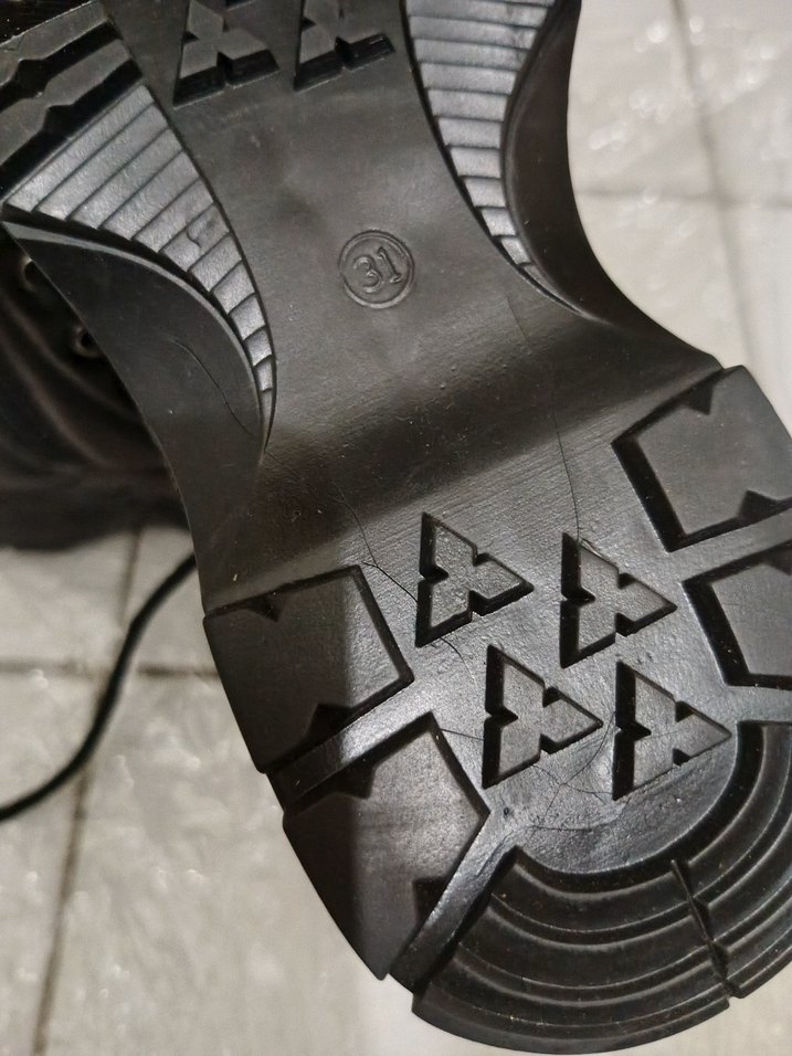 Kemer Detaylı siyah çocuk botu - Görsel 5